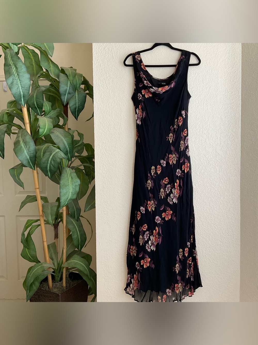 Vintage Eva Blue black floral maxi dress